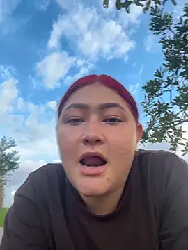 Rouse-Antonella online show from November 2025 10:01:02 PM