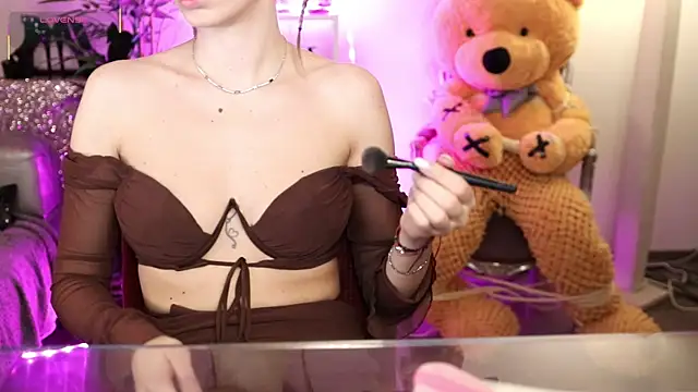 Snapshot of NovaHollisx chatting on April 2026 04:02:02 AM NovaHollisx online show from April 2026 04:02:02 AM