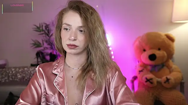 Snapshot of NovaHollisx chatting on April 2026 07:45:01 AM NovaHollisx online show from April 2026 07:45:01 AM