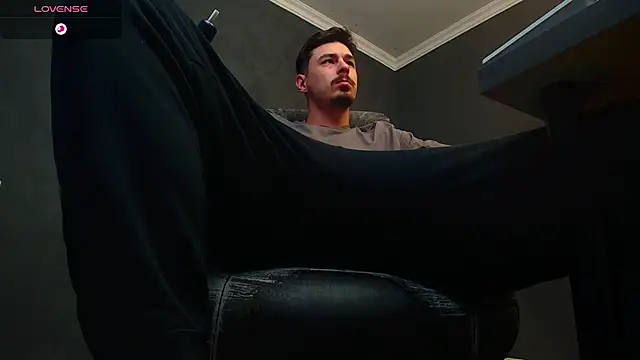 EnzoRace online show from October 2025 04:53:02 AM