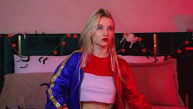 Snapshot of StacyEvances chatting on October 2025 06:25:01 AM StacyEvances online show from October 2025 06:25:01 AM