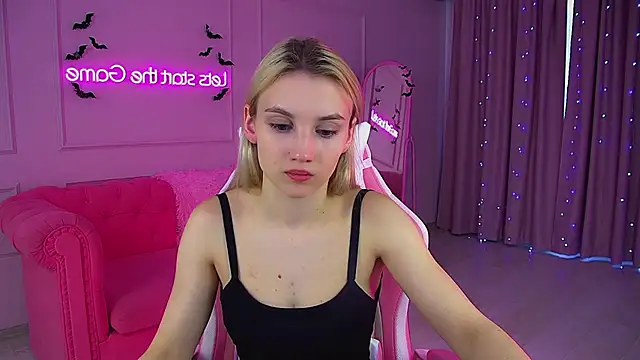 Snapshot of StacyEvances chatting on November 2025 08:49:01 AM StacyEvances online show from November 2025 08:49:01 AM