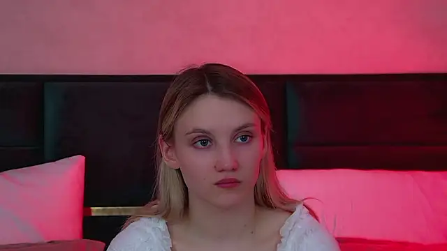 Snapshot of StacyEvances chatting on March 2026 06:34:02 PM StacyEvances online show from March 2026 06:34:02 PM