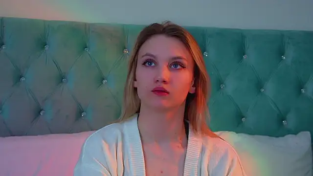 Snapshot of StacyEvances chatting on March 2026 06:11:02 PM StacyEvances online show from March 2026 06:11:02 PM