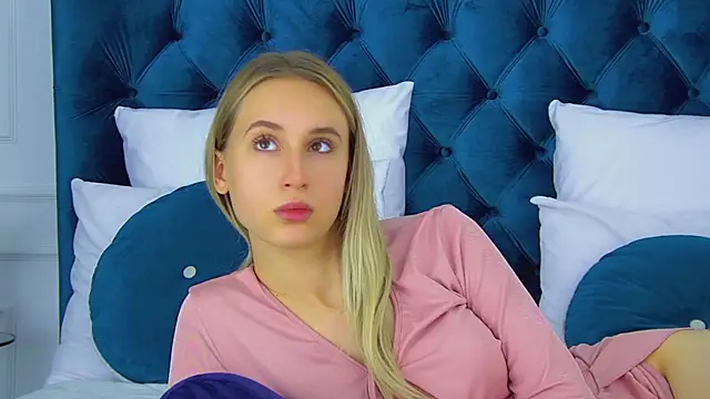 Snapshot of VictoriaHopsons chatting on September 2025 06:36:01 AM VictoriaHopsons online show from September 2025 06:36:01 AM