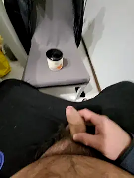 giova17cm online show from November 2025 09:58:01 PM