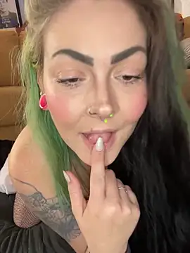 ninabobina666 online show from October 2025 02:54:01 PM
