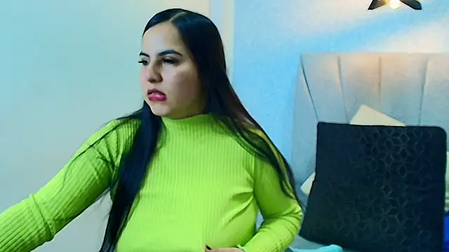 Snapshot of Aly_Smith_ chatting on September 2025 11:48:01 AM Aly Smith online show from September 2025 11:48:01 AM