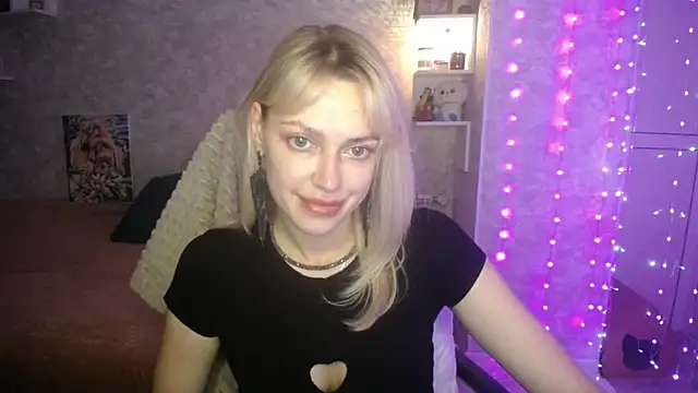 Snapshot of NickyAdamidi chatting on October 2025 05:51:02 PM NickyAdamidi online show from October 2025 05:51:02 PM