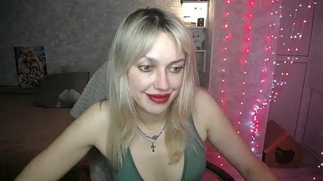 Snapshot of NickyAdamidi chatting on November 2025 04:51:02 PM NickyAdamidi online show from November 2025 04:51:02 PM