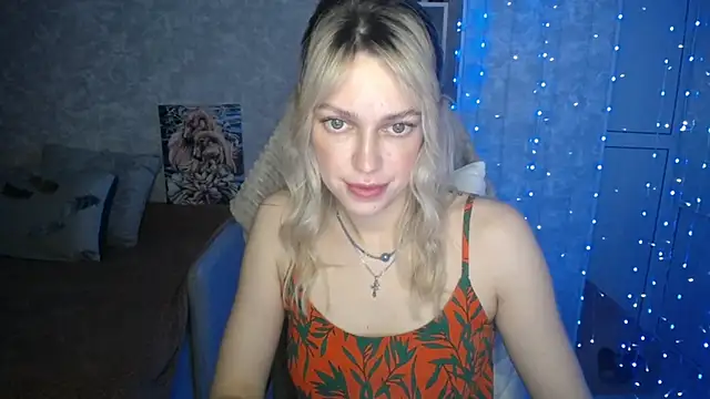 Snapshot of NickyAdamidi chatting on November 2025 04:18:02 PM NickyAdamidi online show from November 2025 04:18:02 PM