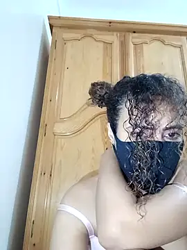 Snapshot of ghadiraa chatting on October 2025 02:44:01 AM ghadiraa online show from October 2025 02:44:01 AM