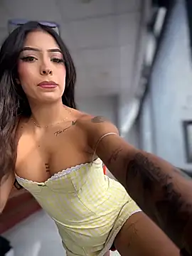 Snapshot of MystiqueXXX chatting on June 2026 01:06:02 PM MystiqueXXX online show from June 2026 01:06:02 PM