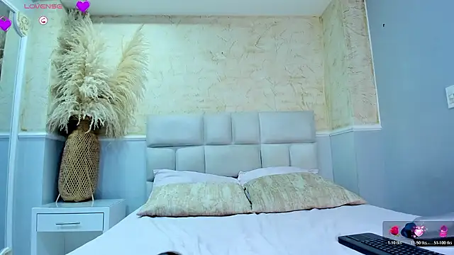 CristineCaru online show from February 2026 11:37:02 AM