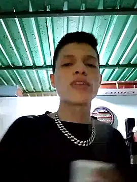 Snapshot of elinnki chatting on November 2025 09:06:02 PM elinnki online show from November 2025 09:06:02 PM