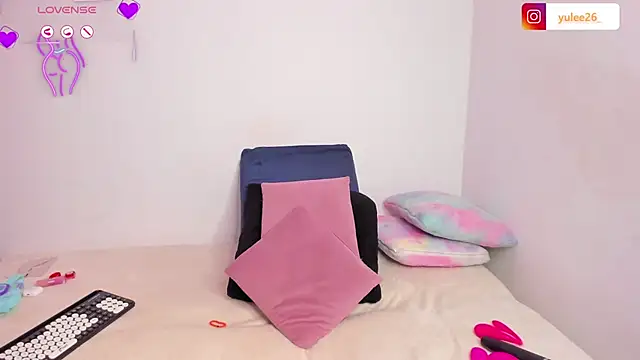 Brandy brown  online show from November 2025 01:48:01 AM