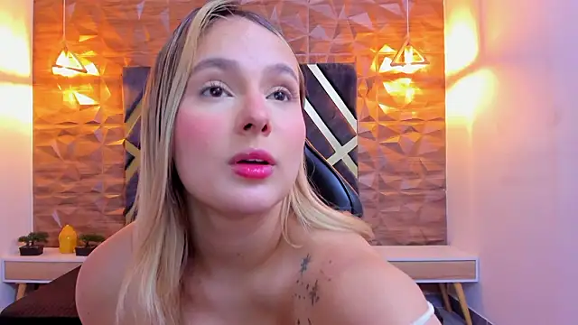 Emmaa white  online show from February 2026 05:22:02 PM