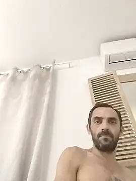 Snapshot of hotmen83 chatting on October 2025 08:40:02 PM hotmen83 online show from October 2025 08:40:02 PM