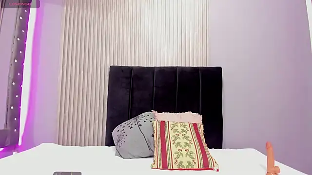 Sex samantha online show from December 2025 01:30:01 PM