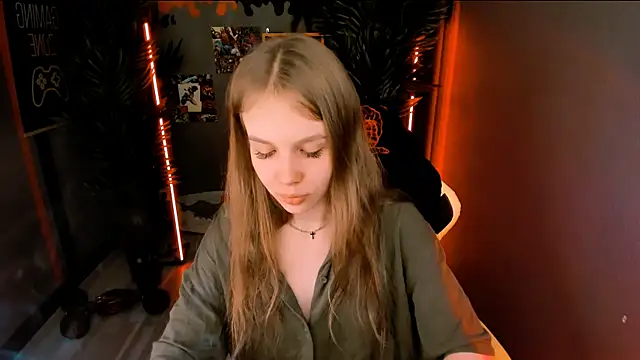 Selen hells weet online show from October 2025 04:51:02 PM