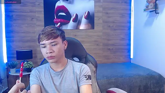 Snapshot of nathanclay chatting on April 2026 04:02:02 AM nathanclay online show from April 2026 04:02:02 AM