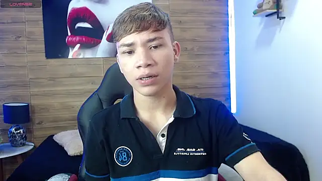 Snapshot of nathanclay chatting on April 2026 03:22:01 AM nathanclay online show from April 2026 03:22:01 AM
