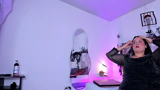 SamanthaDiamonds  online show from October 2025 12:09:01 AM