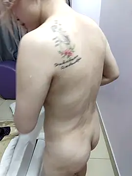 Snapshot of Jess-Thuy chatting on October 2025 01:01:01 PM Jess-Thuy online show from October 2025 01:01:01 PM