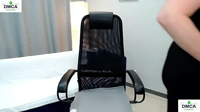 Snapshot of Pion_01 chatting on February 2026 10:30:01 AM Pion 01 online show from February 2026 10:30:01 AM