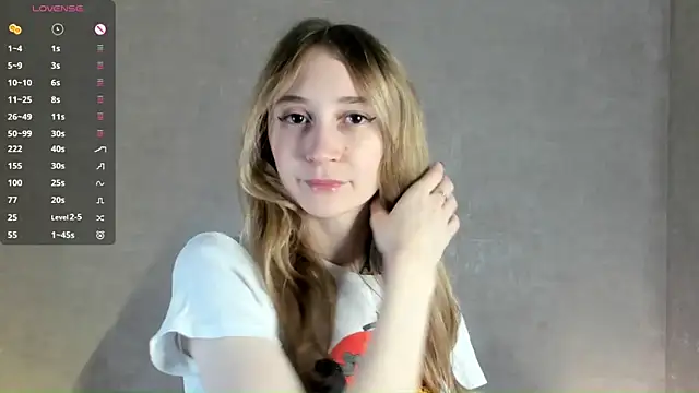 Snapshot of BeatrixHiett chatting on October 2025 03:36:02 AM BeatrixHiett online show from October 2025 03:36:02 AM