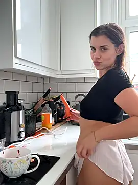 AlitaNova online show from September 2025 10:52:01 AM