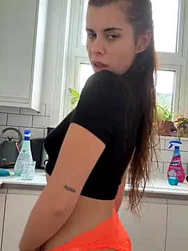 AlitaNova online show from October 2025 11:07:01 AM