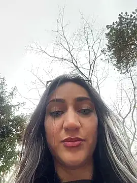 Ninabigtitied online show from November 2025 12:37:02 PM