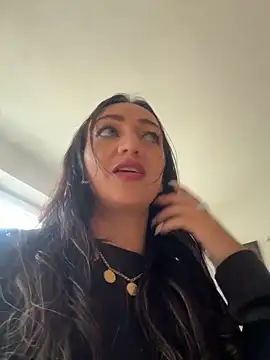 Ninabigtitied online show from November 2025 12:26:01 PM