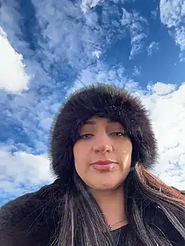 Ninabigtitied online show from November 2025 12:53:01 PM