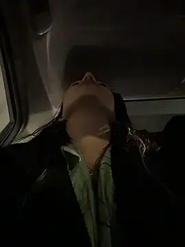 Ninabigtitied online show from December 2025 01:38:02 PM