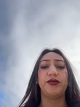 Ninabigtitied online show from December 2025 01:41:02 PM