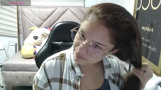 Velvet Moon V online show from December 2025 01:09:02 PM