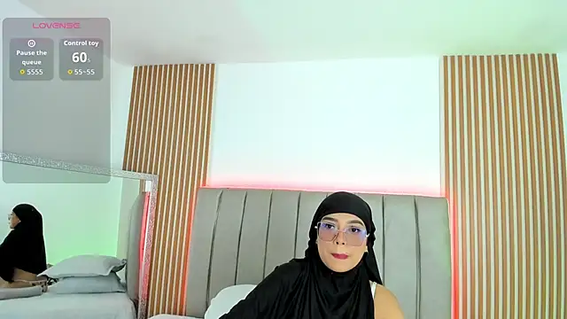 Snapshot of naishaa_ chatting on October 2025 06:49:02 PM naishaa  online show from October 2025 06:49:02 PM
