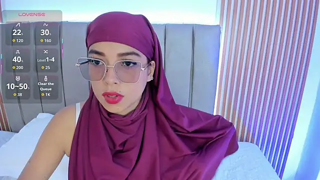 Snapshot of naishaa_ chatting on October 2025 06:37:01 PM naishaa  online show from October 2025 06:37:01 PM