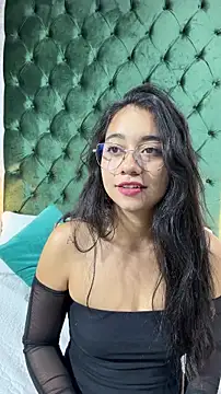 Lily June online show from May 2026 06:14:02 PM