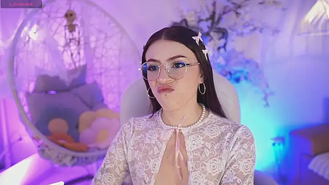 JadeSummerr online show from October 2025 11:41:02 AM