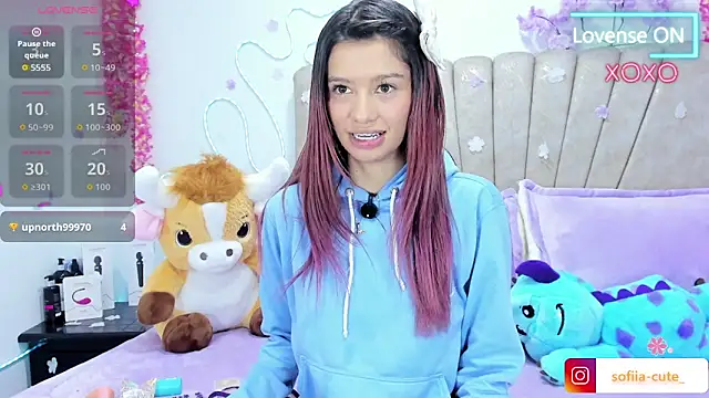 Snapshot of Sofiia_Cute chatting on June 2026 03:29:01 AM Sofiia Cute online show from June 2026 03:29:01 AM