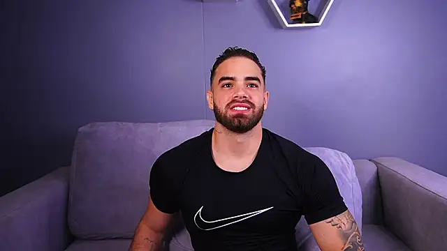 Paul Phoenix online show from December 2025 08:24:02 PM