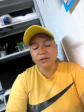 Snapshot of haashkyo chatting on April 2026 04:28:01 AM haashkyo online show from April 2026 04:28:01 AM