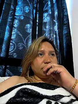 Snapshot of haashkyo chatting on April 2026 02:07:02 PM haashkyo online show from April 2026 02:07:02 PM