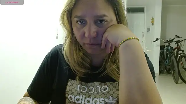 Snapshot of haashkyo chatting on May 2026 07:05:02 AM haashkyo online show from May 2026 07:05:02 AM
