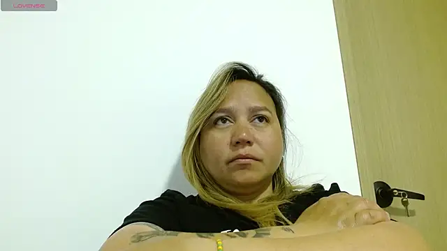 Snapshot of haashkyo chatting on June 2026 01:47:01 PM haashkyo online show from June 2026 01:47:01 PM