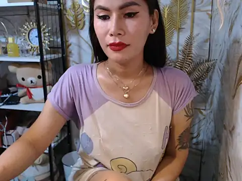 Snapshot of tshot_izzy_88 chatting on April 2026 10:42:02 AM tshot izzy 88 online show from April 2026 10:42:02 AM