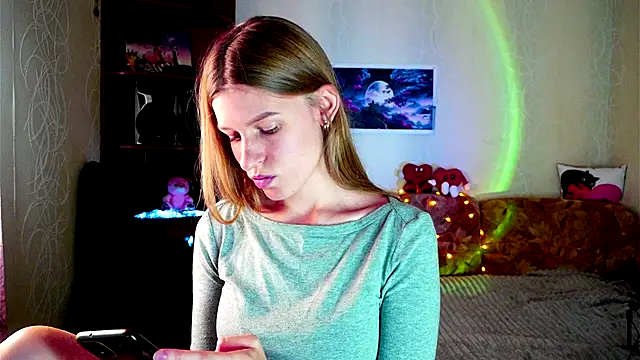 Snapshot of Luntryy chatting on October 2025 08:34:02 AM Luntryy online show from October 2025 08:34:02 AM